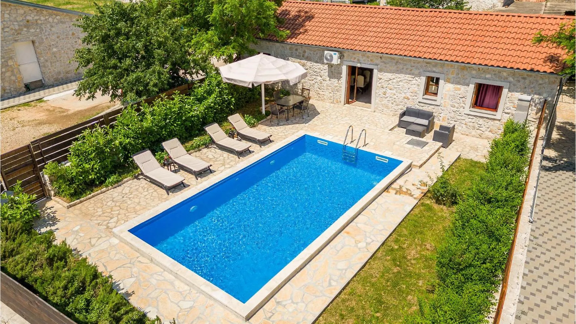 Holiday home 2 Bedroom Cozy Home In Lisane Tinjske Croatia